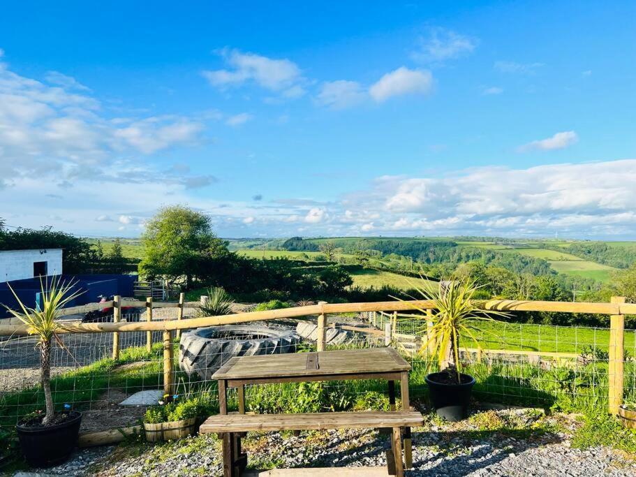 2 Bedroom Holiday Home In The Heart Of West Wales St Clears Exterior photo